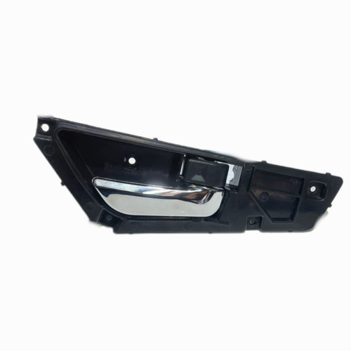 دستگیره داخلی درب لیفان X60 سمت راست – قطعه فابریک با طراحی ارگونومیک برای باز کردن آسان درب شاگرد، مقاوم در برابر فشار و نصب آسان
