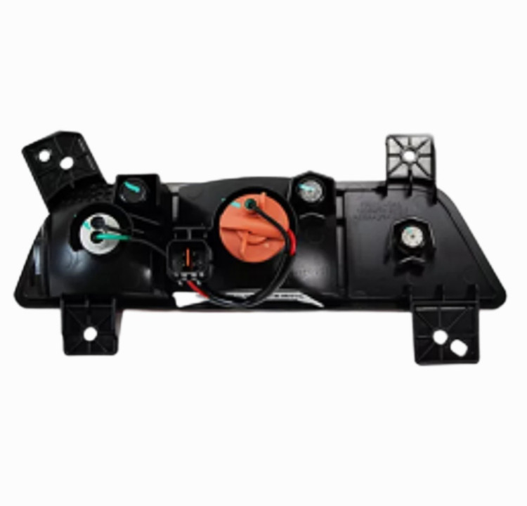 مه شکن سمت شاگرد t8 کد 4133400P306Aا از نمای پشت