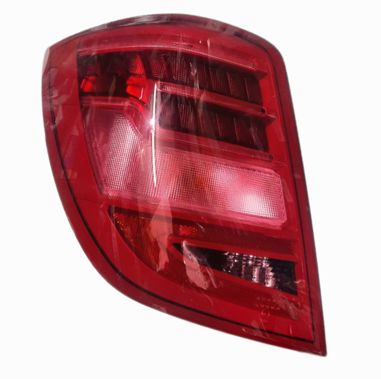 چراغ خطر عقب چپ لیفان x60 اتومات (سمت راننده)